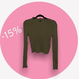 ✨On Sale✨ Cropped Army Green Long Sleeve Turtle Neck